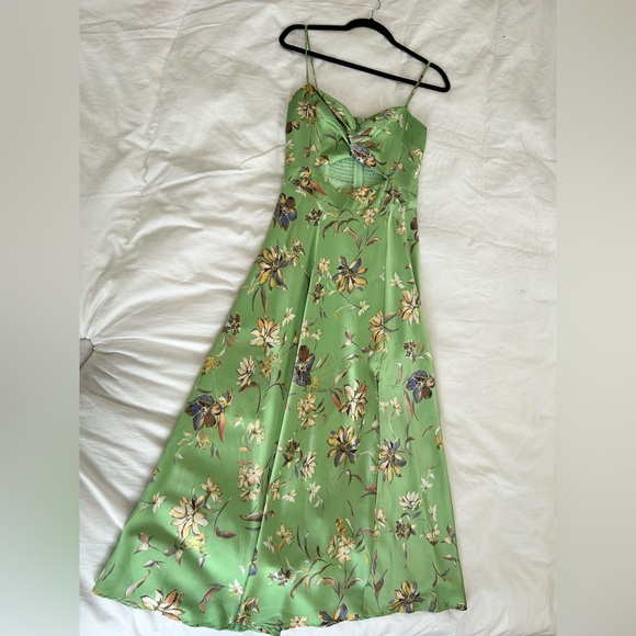 On You front cut out midi dress - Picture 2 of 5